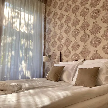 Opera16 Guestrooms Budapest Exterior photo
