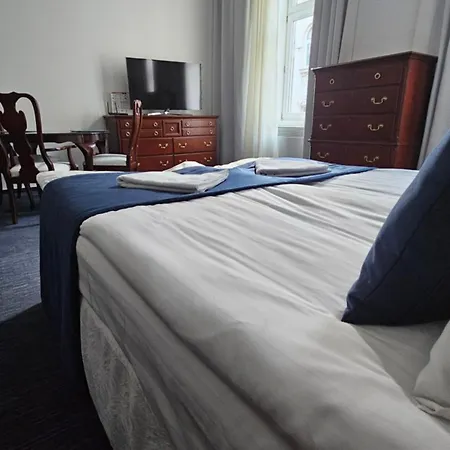 Opera16 Guestrooms Budapest Exterior photo